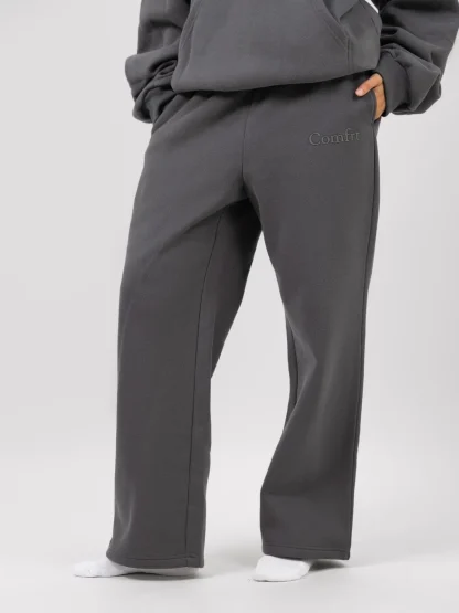Short Inseam Straight-Leg Sweatpants - Blackberry